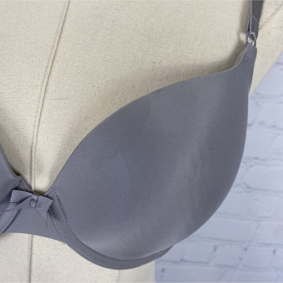 ⭐ 3/$15 Victorias Secret 34D Grey Demi Bra With Adjustable Straps & Bow Detail - Picture 4 of 6